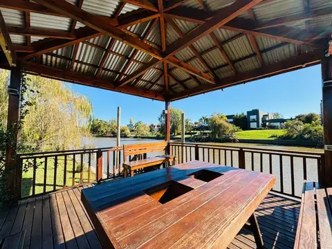 VENTA CASA SAN MARCO AL RIO CON AMARRA - PERMUTA