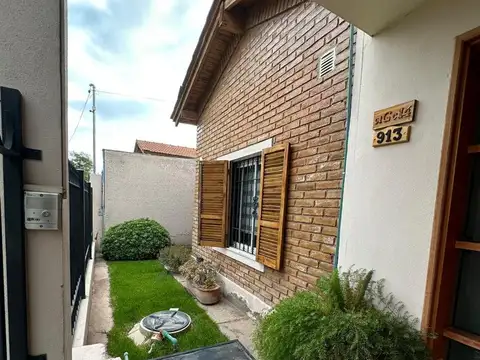 CASA APTA CRÉDITO LUJÁN DE CUYO BARRIO NATANIA 25