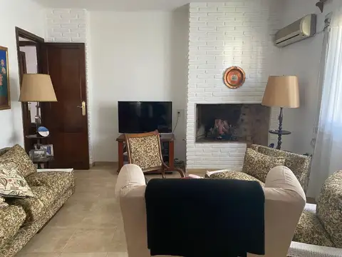 El Pajaro Carpintero 100