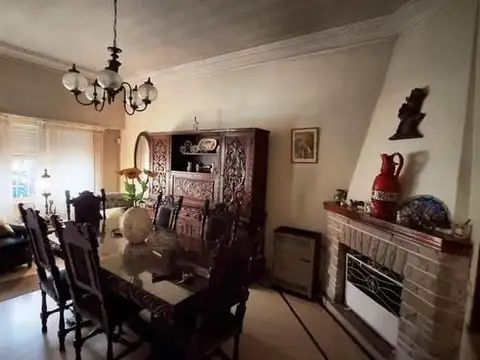 Casa 5 ambientes con 1 baño