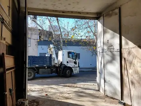 Galpon en Venta en Refinerias, USD 180.000