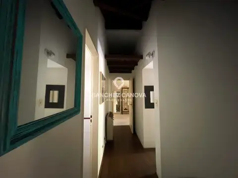 Casa 4 ambientes con 2 baños