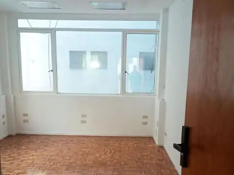 Oficina en Alquiler 60 años