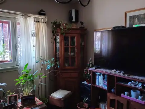 Casa 13 ambientes con 6 baños