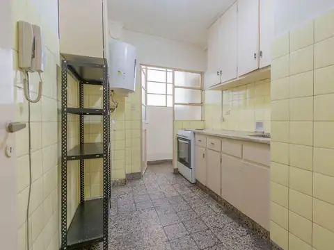 VENTA 4 AMBIENTES + 2 BAÑOS + 2 BALCONES - ALMAGRO