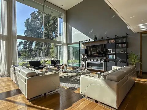 Impecable propiedad en alquiler en Highland Park.