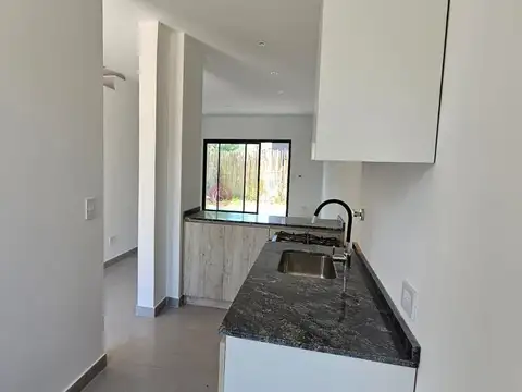 Casa en Alquiler en Pilar, USD 900