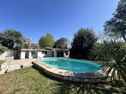 Casa en Venta con 5 cocheras