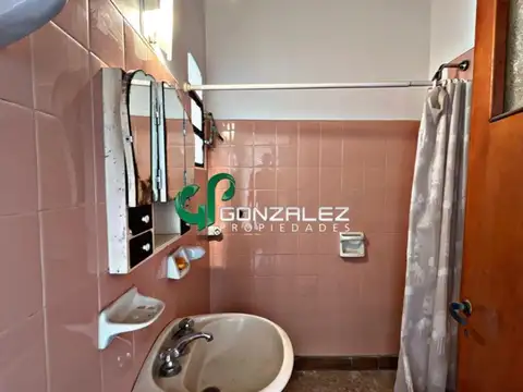 Casa 3 ambientes con 2 baños