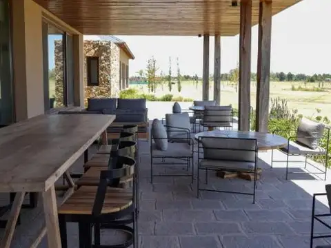 Terreno en Venta en Funes, USD 113.000