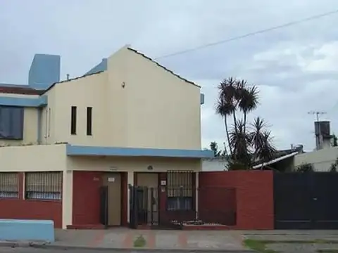 VENTA CASA 6 AMB DUEÑO FINANCIA LA PERLITA MORENO