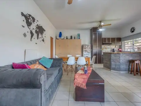 PH 3 ambientes con balcón en venta en El Palomar