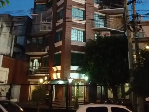 ALQUILER EXCELENTE DEPARTAMENTO RESTAURADO COMO A ESTRENAR - A 3 CUADRA DE LA ESTACIÓN Y 1 DE LA UNIVERSIDAD - INMEJORABLE UBICACION