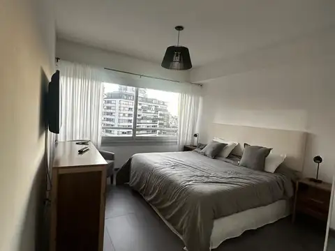 lola mora  al 420 Zencity