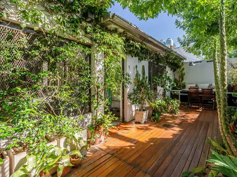 Casa en Venta en Chacarita, USD 400.000