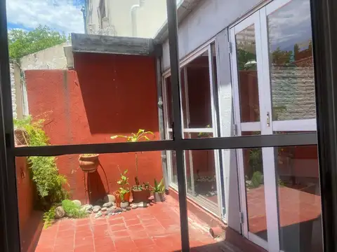 Depto Tipo Casa en Alquiler en Colegiales, USD 2.500