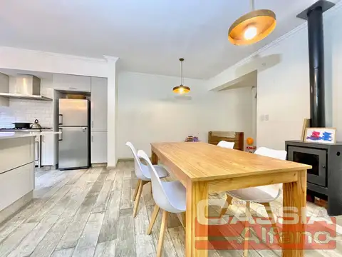 Casa 4 ambientes con 2 baños