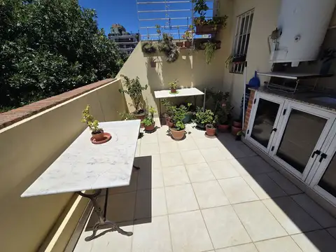 VENTA TRIPLEX 4 AMB COCHERA ALMAGRO.