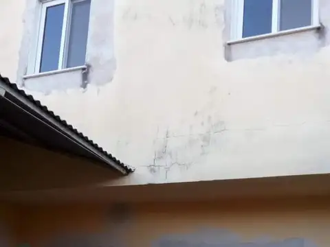 Casa 5 ambientes con 1 baño