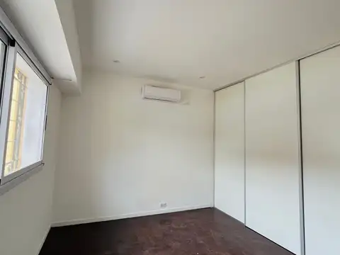 CASA 3 AMBIENTES JARDIN TERRAZA  Y COCHERA