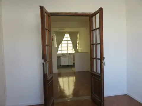 Dr E Finochietto 800, Piso 2