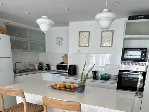 Departamento en Alquiler con 2 cocheras