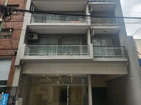 VENTA COCHERA EN URQUIZA 1043