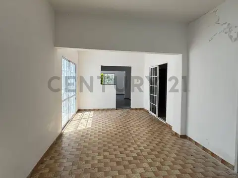 Casa 4 ambientes con 1 baño