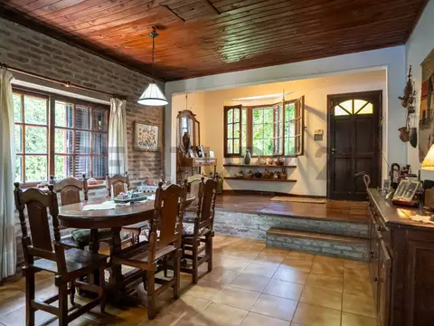 Casa en Venta con 1 cochera