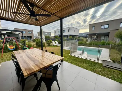 Casa en venta en el Barrio El Aljibe, Manzanares, Pilar - 5 Ambientes