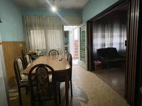 Depto Tipo Casa en Venta 40 años