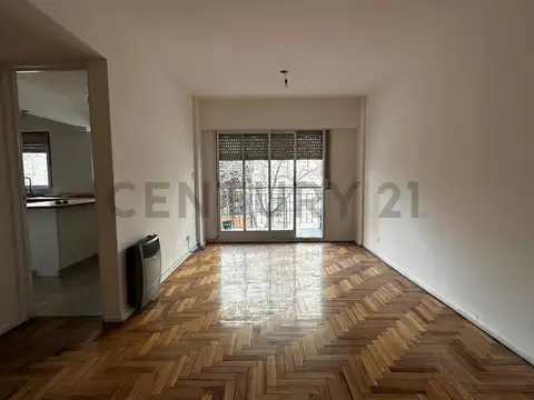 Avenida Olazabal 4700, Piso 2
