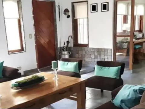 Casa en Venta en Barrio Parque Leloir, USD 270.000