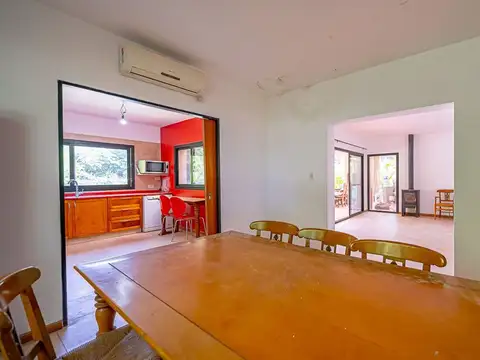 Casa en Venta con 2 cocheras