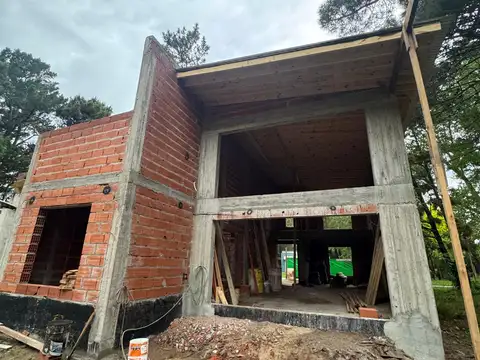 Casa 3 ambientes con 2 baños