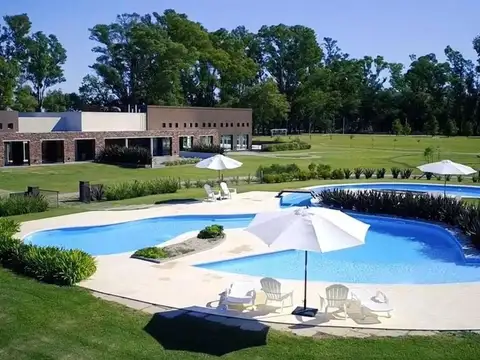 Terreno en Venta de 2560,0 m2