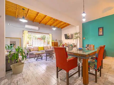 Casa en Venta con 1 cochera