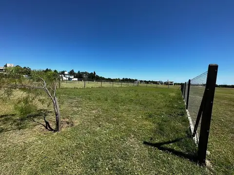 LOTE CENTRAL EN ACQUAVISTA DE 525M2