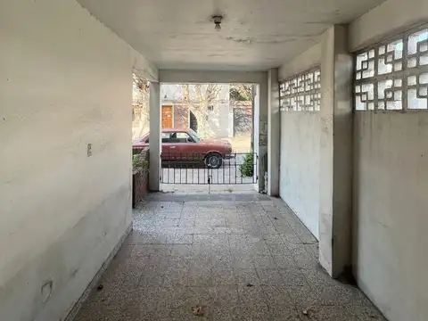Depto Tipo Casa en Venta 50 años