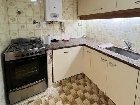 Depto Tipo Casa 3 ambientes con 2 baños