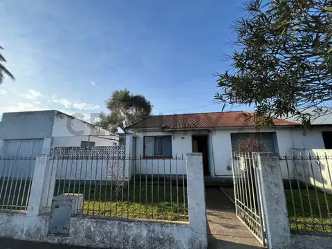 CASA EN VENTA EN BERISSO