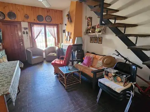 Casa 2 ambientes con 2 baños