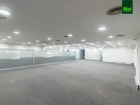 Oficina en Alquiler al Norte