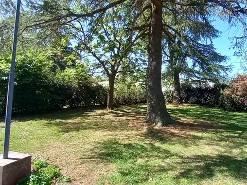 Casa 4 ambientes con 4 baños