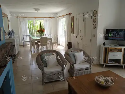 Quincho en alquiler temporal  a metros del Puente de la Barra