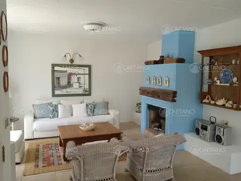 Casa 3 ambientes con 2 baños