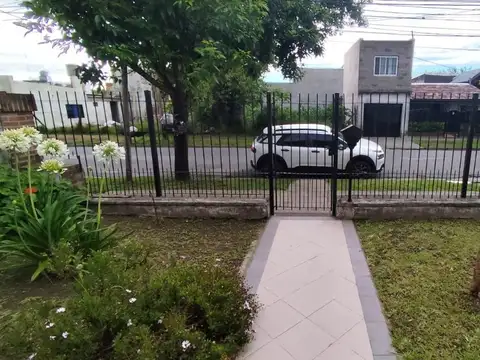 Casa en Venta en Villa Santos Tesei, USD 95.000