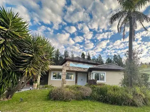 Casa en venta 5 ambientes en Malibú, Canning