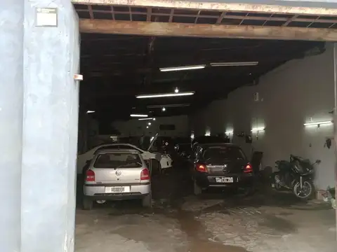 VENTA GALPÓN Y LOCAL COMERCIAL EN BARRIO BELGRANO