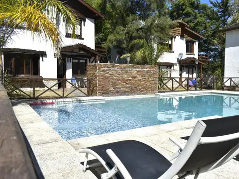 Casa en Venta con 9 cocheras